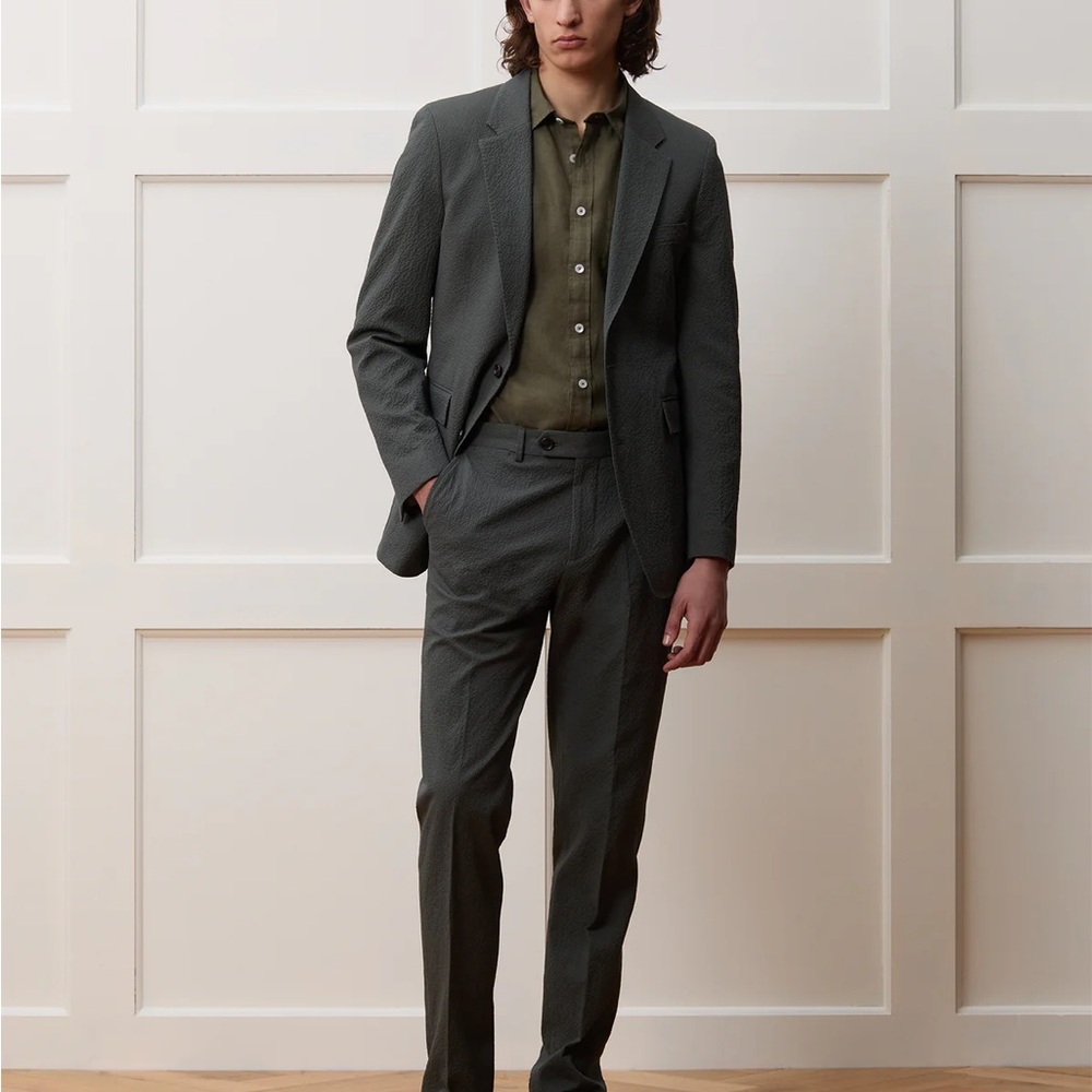 SOLD Todd Snyder Olive Italian Seersucker Sutton Suit